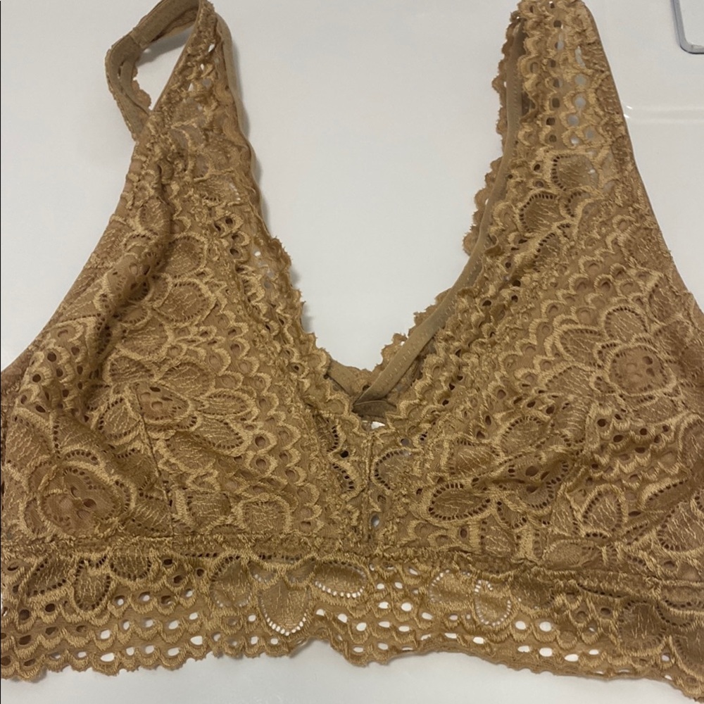 No Boundaries Tan Lace Bra with Scalloped Trim